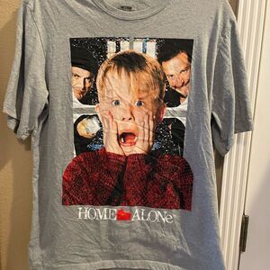 Home Alone Men’s Medium Shirt